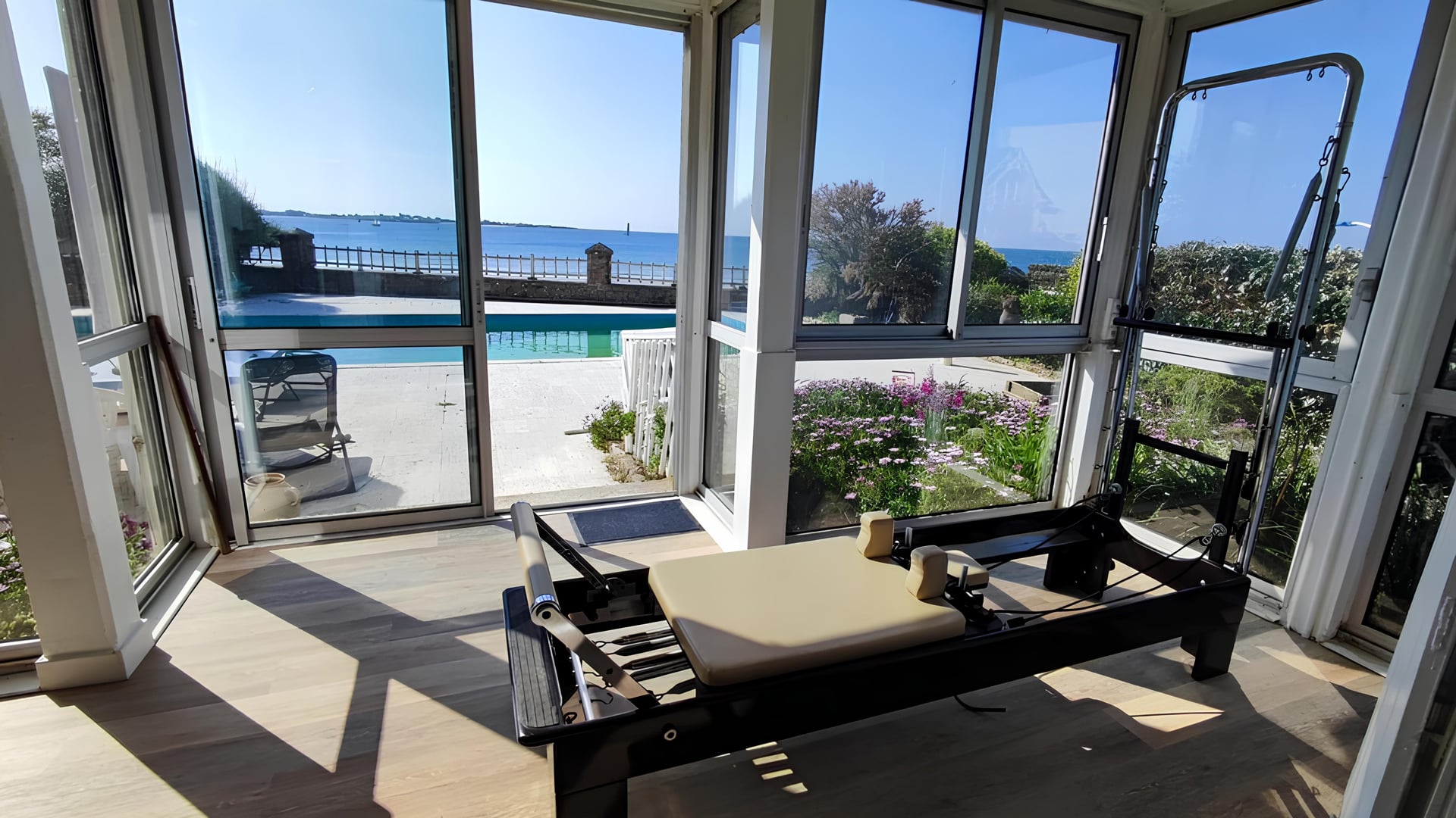 Studio Mon Pilates face à l'océan — Reformer avec vue sur la mer à Larmor-Plage